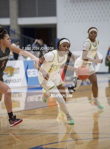 Thumbnail 3 in Sidwell Friends vs. DeSoto photogallery.