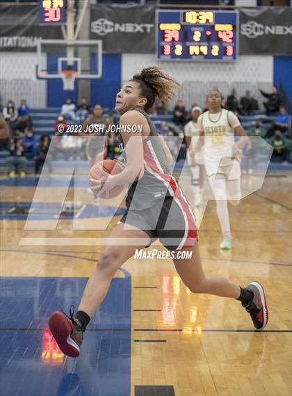 Thumbnail 3 in Sidwell Friends vs. DeSoto photogallery.