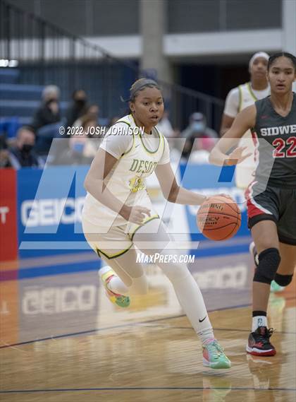 Thumbnail 1 in Sidwell Friends vs. DeSoto photogallery.
