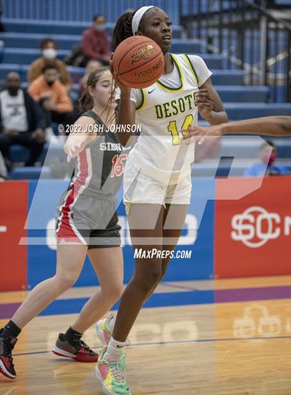 Thumbnail 3 in Sidwell Friends vs. DeSoto photogallery.
