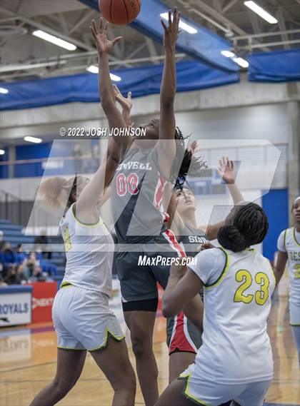 Thumbnail 1 in Sidwell Friends vs. DeSoto photogallery.
