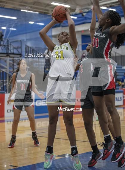 Thumbnail 3 in Sidwell Friends vs. DeSoto photogallery.