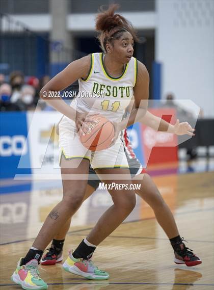 Thumbnail 2 in Sidwell Friends vs. DeSoto photogallery.
