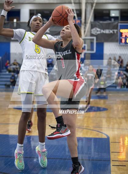 Thumbnail 1 in Sidwell Friends vs. DeSoto photogallery.