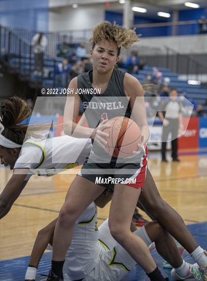 Thumbnail 2 in Sidwell Friends vs. DeSoto photogallery.
