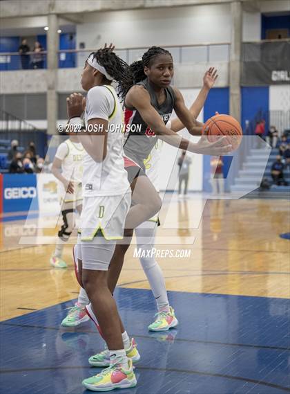 Thumbnail 1 in Sidwell Friends vs. DeSoto photogallery.