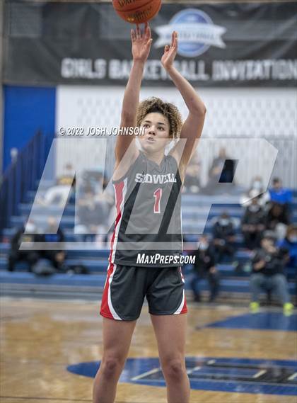 Thumbnail 2 in Sidwell Friends vs. DeSoto photogallery.