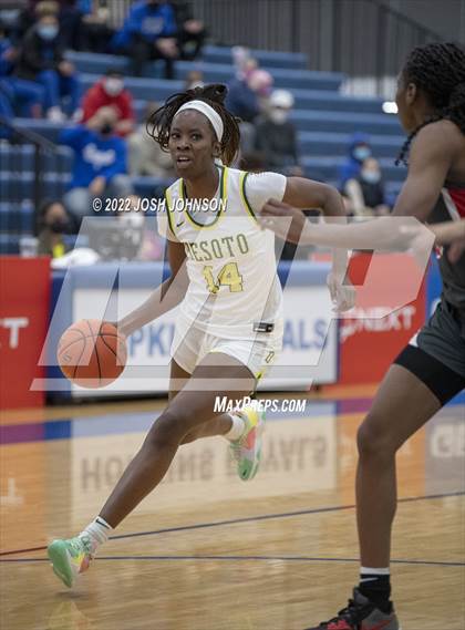 Thumbnail 3 in Sidwell Friends vs. DeSoto photogallery.