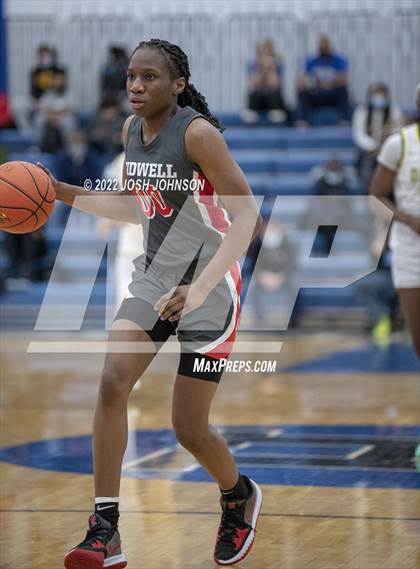 Thumbnail 3 in Sidwell Friends vs. DeSoto photogallery.