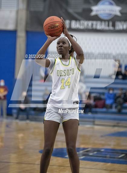 Thumbnail 2 in Sidwell Friends vs. DeSoto photogallery.
