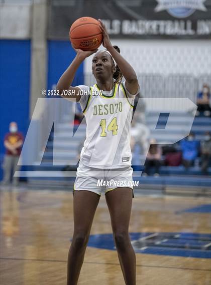 Thumbnail 1 in Sidwell Friends vs. DeSoto photogallery.