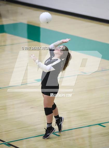 Thumbnail 1 in Canon City @ Niwot (CHSAA 4A Region 4 Playoff) photogallery.