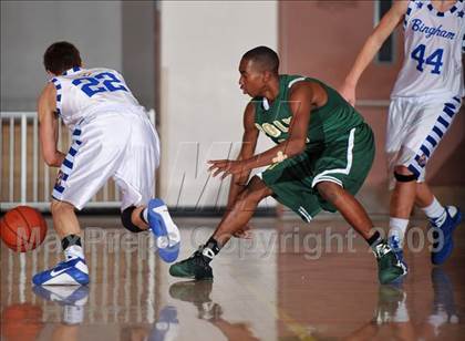 Thumbnail 3 in Poly vs Bingham (MaxPreps Holiday Classic) photogallery.