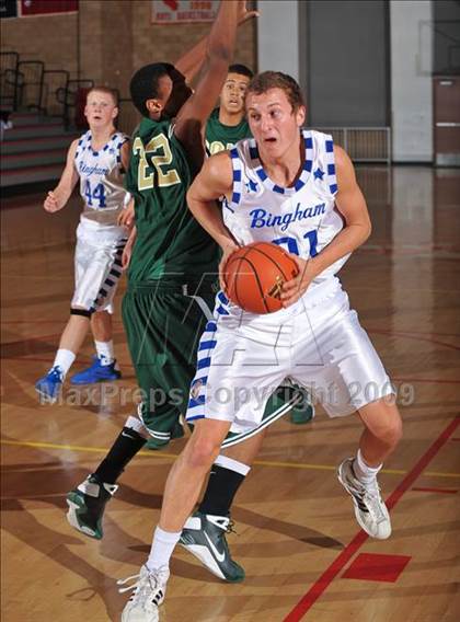 Thumbnail 1 in Poly vs Bingham (MaxPreps Holiday Classic) photogallery.