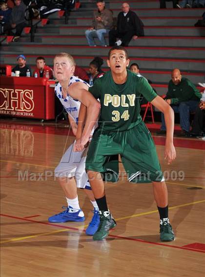 Thumbnail 3 in Poly vs Bingham (MaxPreps Holiday Classic) photogallery.