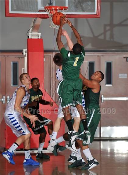 Thumbnail 3 in Poly vs Bingham (MaxPreps Holiday Classic) photogallery.