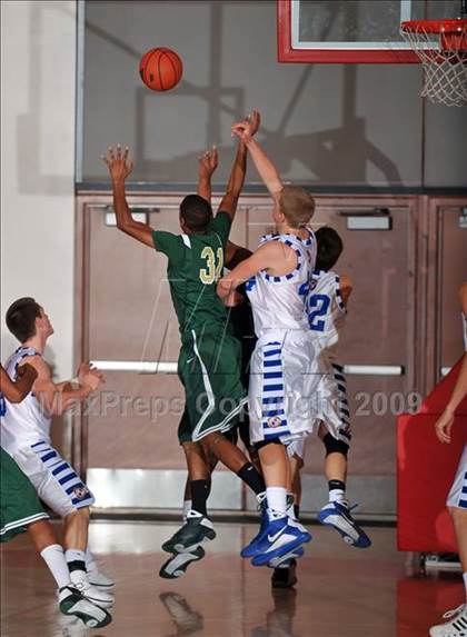 Thumbnail 1 in Poly vs Bingham (MaxPreps Holiday Classic) photogallery.