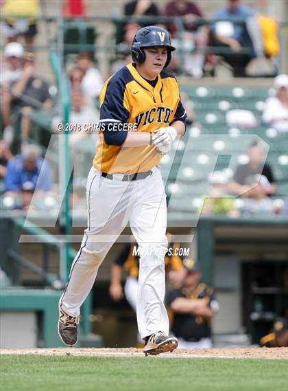 Thumbnail 3 in Victor vs. McQuaid Jesuit (Section 5 Class AA Final) photogallery.