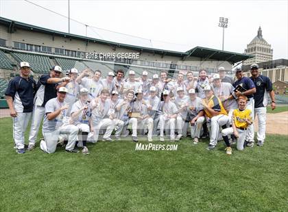 Thumbnail 2 in Victor vs. McQuaid Jesuit (Section 5 Class AA Final) photogallery.