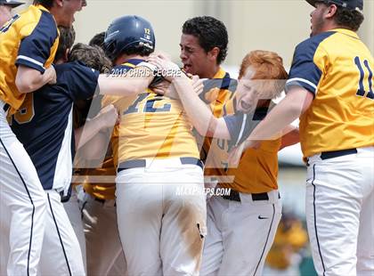 Thumbnail 3 in Victor vs. McQuaid Jesuit (Section 5 Class AA Final) photogallery.