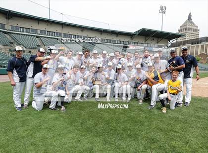Thumbnail 3 in Victor vs. McQuaid Jesuit (Section 5 Class AA Final) photogallery.