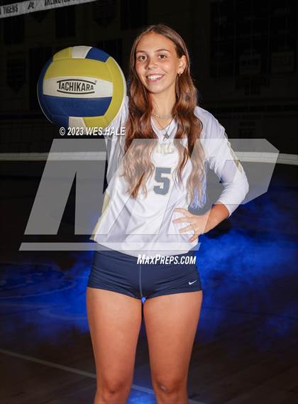 Thumbnail 1 in JV: Arlington (Team & Individual) photogallery.