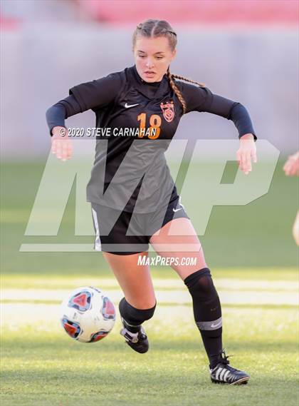 Thumbnail 2 in Crimson Cliffs vs. Ogden (UHSAA 4A Semi-Final) photogallery.