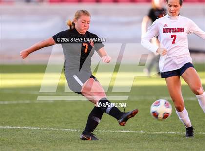 Thumbnail 2 in Crimson Cliffs vs. Ogden (UHSAA 4A Semi-Final) photogallery.