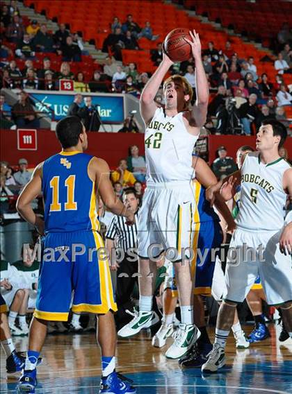 Thumbnail 2 in Basehor-Linwood vs. Collegiate (KSHSAA 4A 1st Round) photogallery.