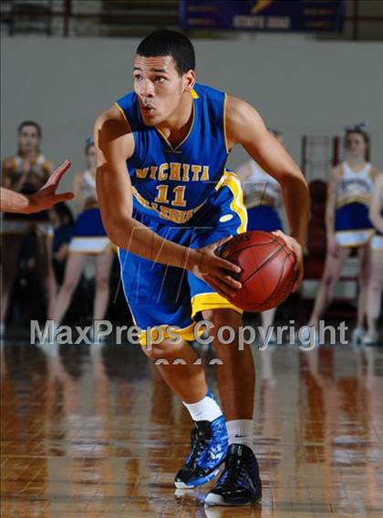 Thumbnail 1 in Basehor-Linwood vs. Collegiate (KSHSAA 4A 1st Round) photogallery.