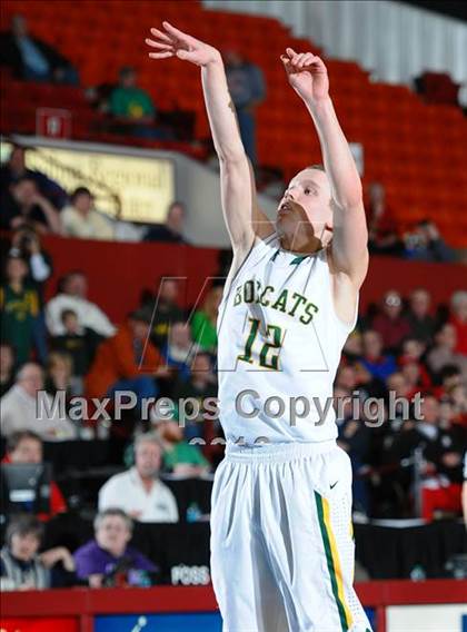 Thumbnail 3 in Basehor-Linwood vs. Collegiate (KSHSAA 4A 1st Round) photogallery.