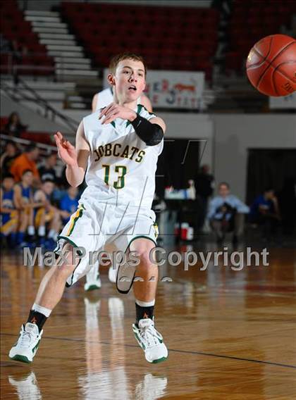 Thumbnail 3 in Basehor-Linwood vs. Collegiate (KSHSAA 4A 1st Round) photogallery.