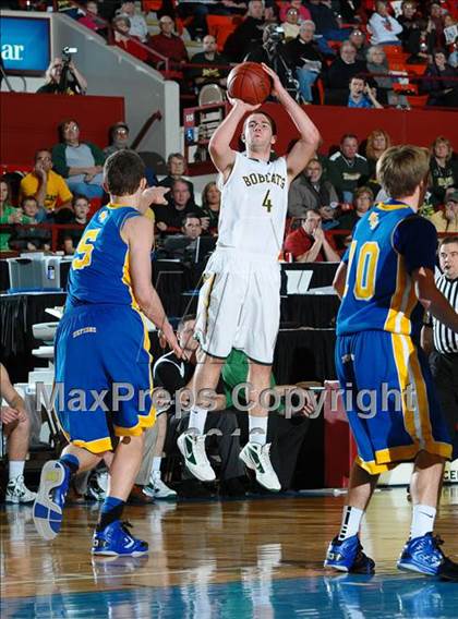 Thumbnail 1 in Basehor-Linwood vs. Collegiate (KSHSAA 4A 1st Round) photogallery.