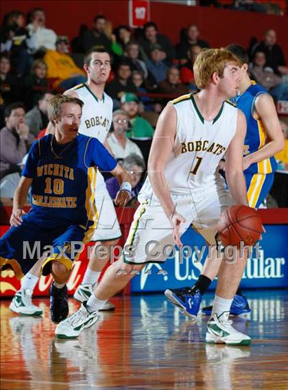 Thumbnail 2 in Basehor-Linwood vs. Collegiate (KSHSAA 4A 1st Round) photogallery.