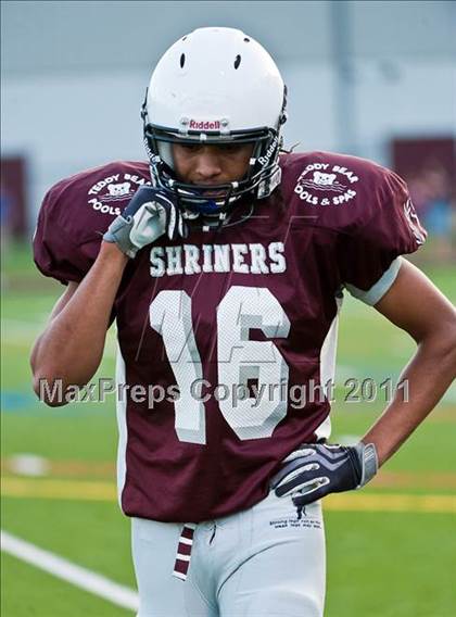 Thumbnail 1 in The 10th Annual Shrine Chowder Bowl (Central vs West) photogallery.