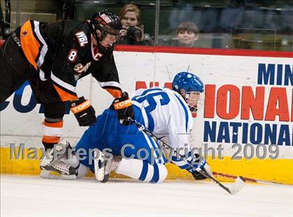 Thumbnail 3 in St. Thomas Academy vs White Bear (Schwan Cup) photogallery.