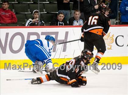 Thumbnail 1 in St. Thomas Academy vs White Bear (Schwan Cup) photogallery.