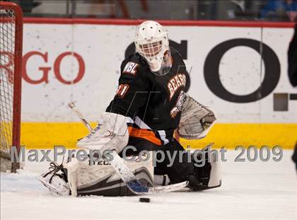 Thumbnail 2 in St. Thomas Academy vs White Bear (Schwan Cup) photogallery.