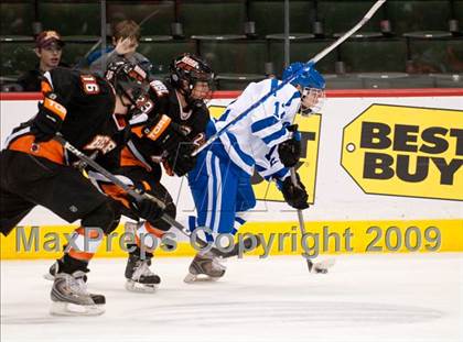 Thumbnail 3 in St. Thomas Academy vs White Bear (Schwan Cup) photogallery.