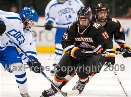 Thumbnail 3 in St. Thomas Academy vs White Bear (Schwan Cup) photogallery.