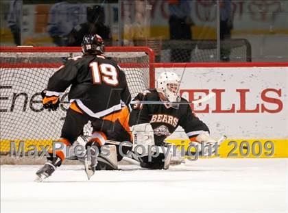 Thumbnail 2 in St. Thomas Academy vs White Bear (Schwan Cup) photogallery.