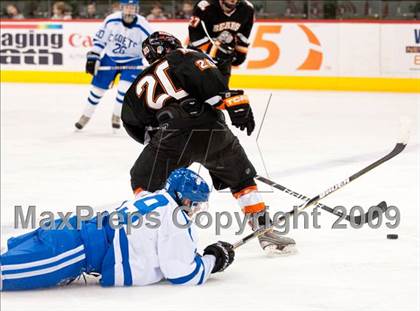Thumbnail 2 in St. Thomas Academy vs White Bear (Schwan Cup) photogallery.