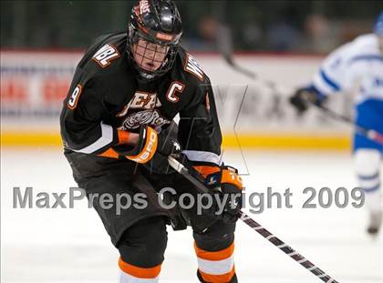 Thumbnail 1 in St. Thomas Academy vs White Bear (Schwan Cup) photogallery.
