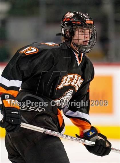 Thumbnail 2 in St. Thomas Academy vs White Bear (Schwan Cup) photogallery.