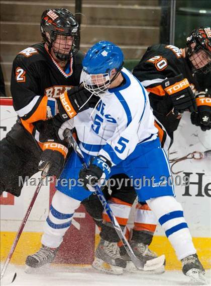 Thumbnail 1 in St. Thomas Academy vs White Bear (Schwan Cup) photogallery.