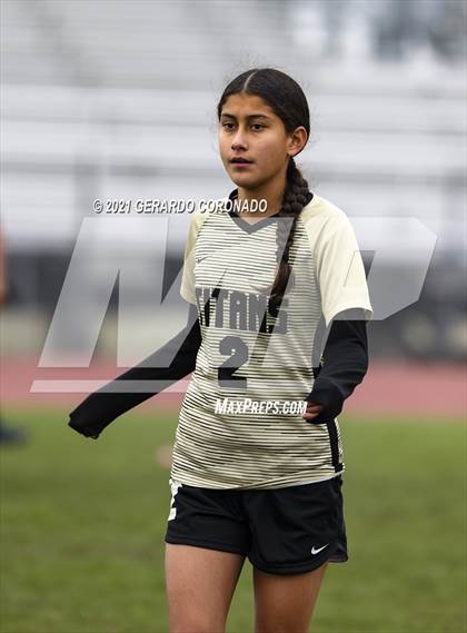 Thumbnail 3 in Central Catholic vs Chavez (Ver Gebhardt Champions Cup) photogallery.