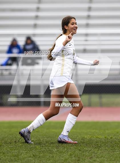 Thumbnail 1 in Central Catholic vs Chavez (Ver Gebhardt Champions Cup) photogallery.