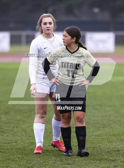 Thumbnail 2 in Central Catholic vs Chavez (Ver Gebhardt Champions Cup) photogallery.