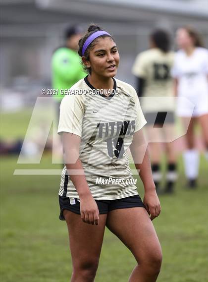 Thumbnail 2 in Central Catholic vs Chavez (Ver Gebhardt Champions Cup) photogallery.
