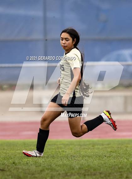 Thumbnail 1 in Central Catholic vs Chavez (Ver Gebhardt Champions Cup) photogallery.